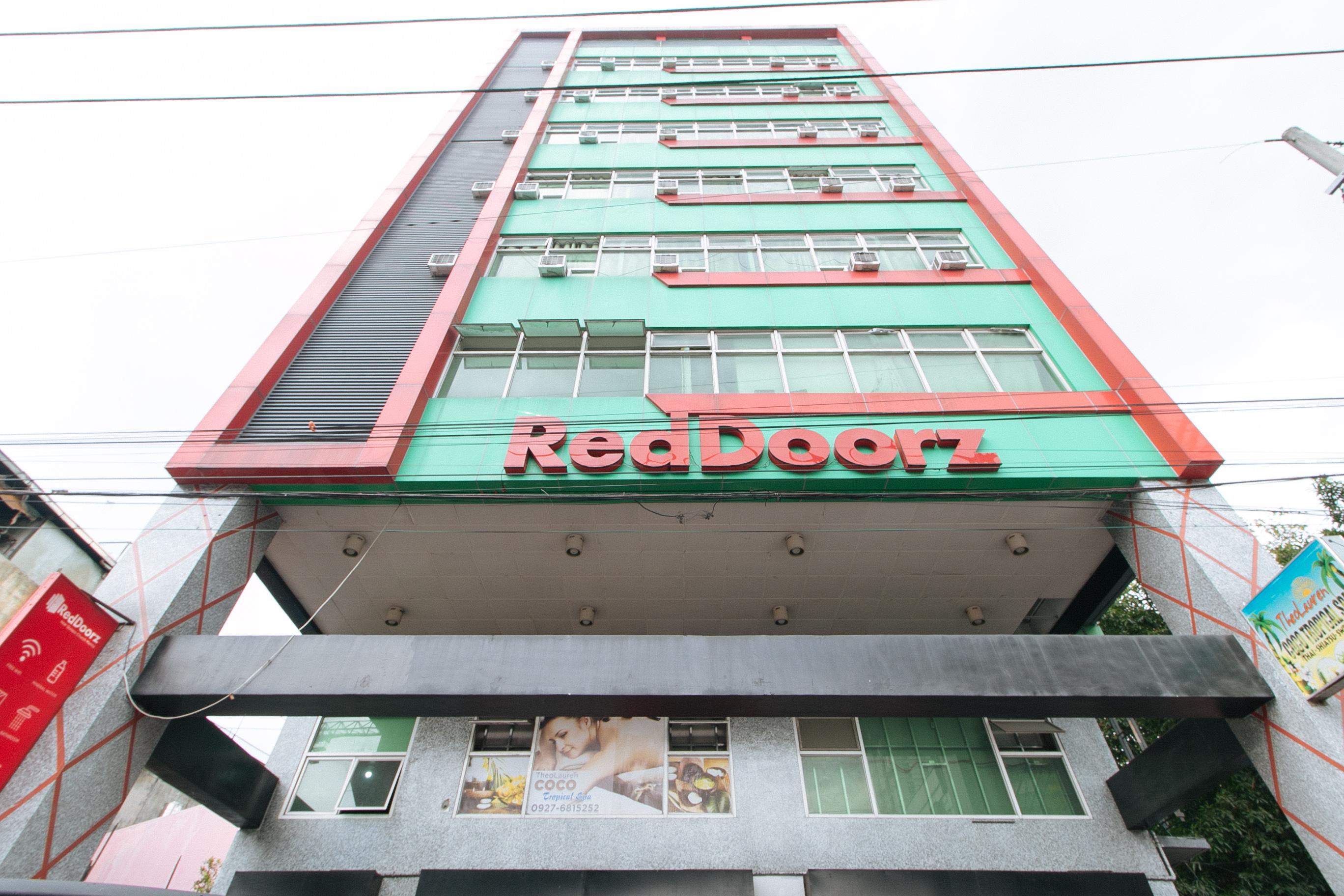 Reddoorz Near Quiapo Church מנילה מראה חיצוני תמונה