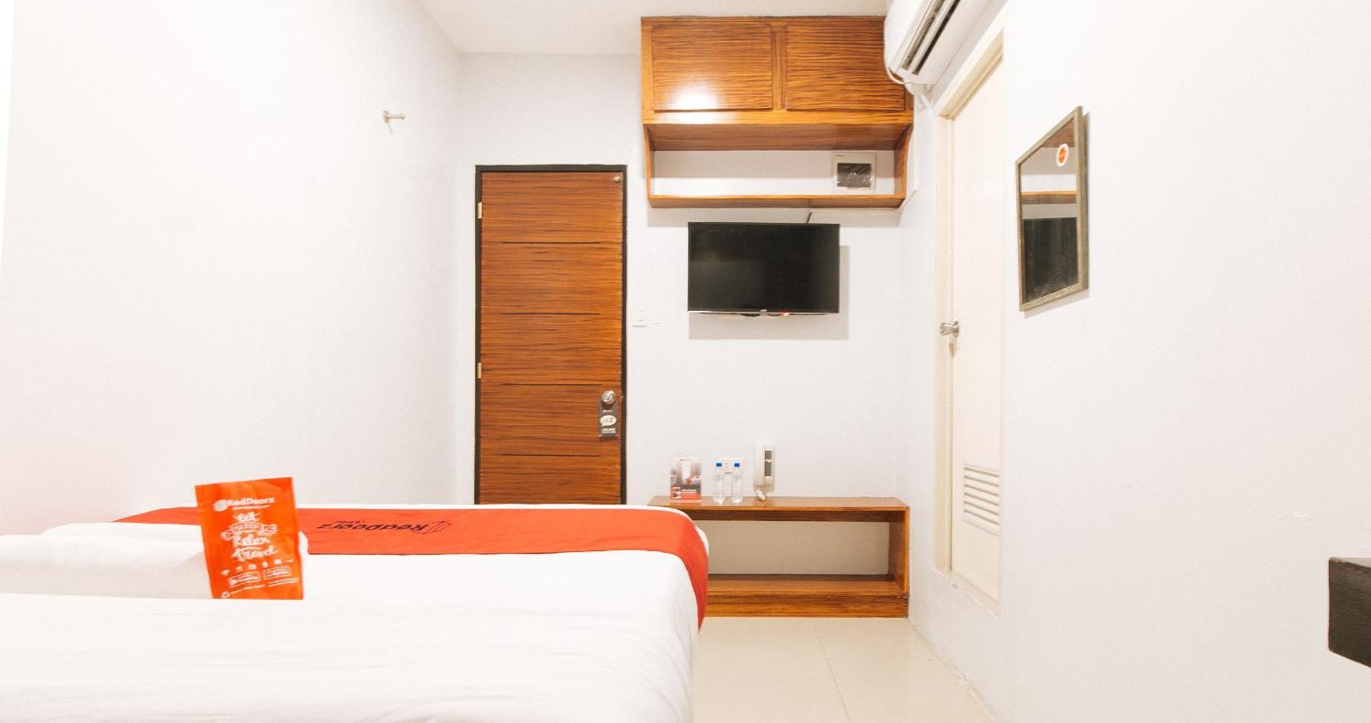Reddoorz Near Quiapo Church מנילה מראה חיצוני תמונה